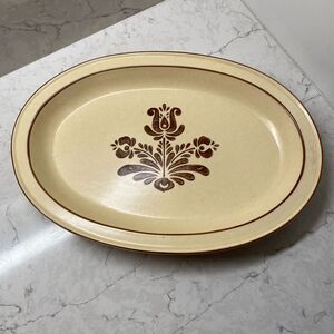 Vintage‎ Pfaltzgraff Village Beige Tulip Stencil Stoneware Oval Serving Platter